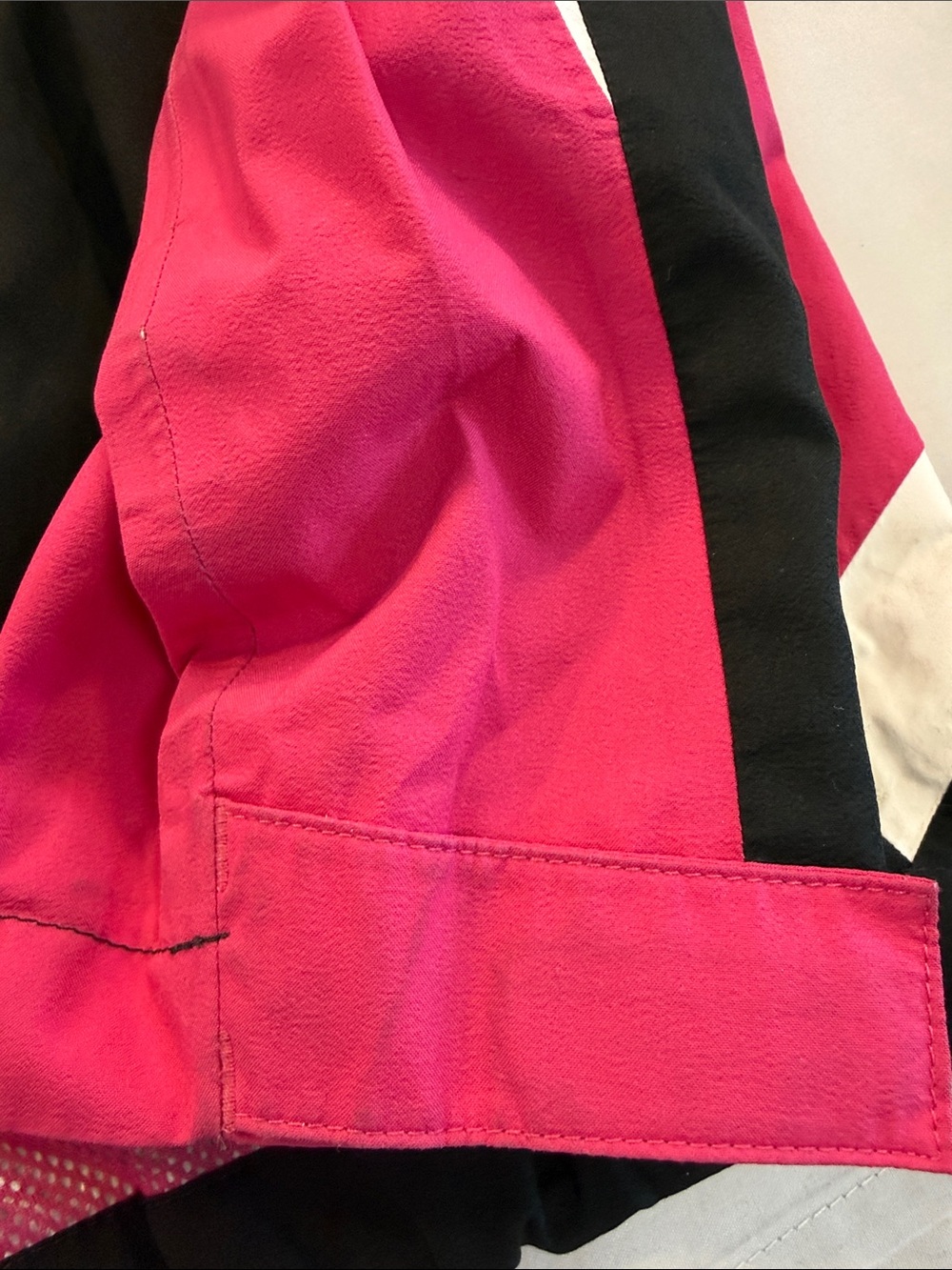 The North Face Black & Hot Pink Hooded Kids Raincoat - Picture 8 of 10